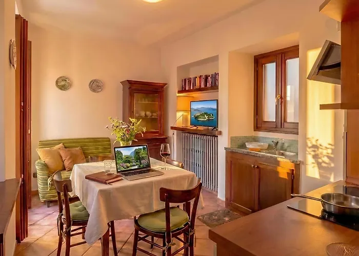 Casa Riale 4 * סטרסה